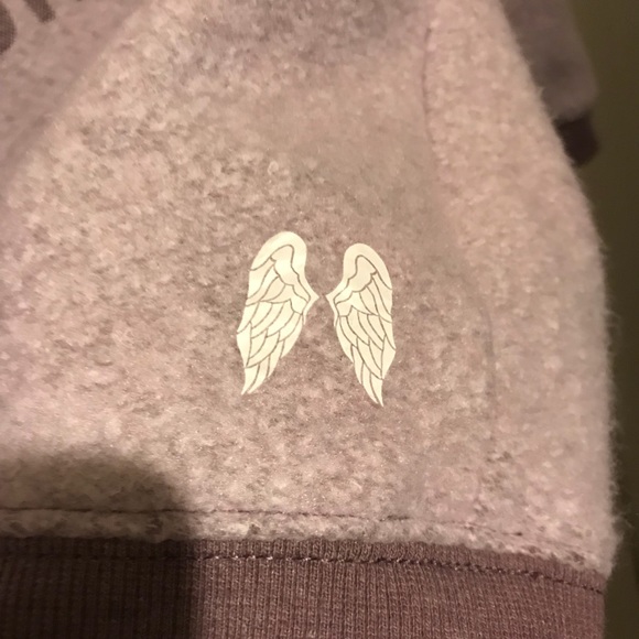 Victoria Secret fleece shirt. - Picture 4 of 5